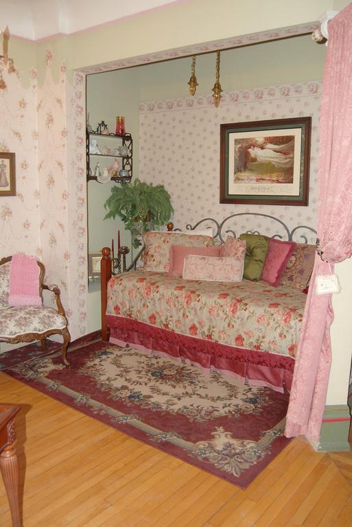 Schuster Mansion Bed&Breakfast Milwaukee Zimmer foto